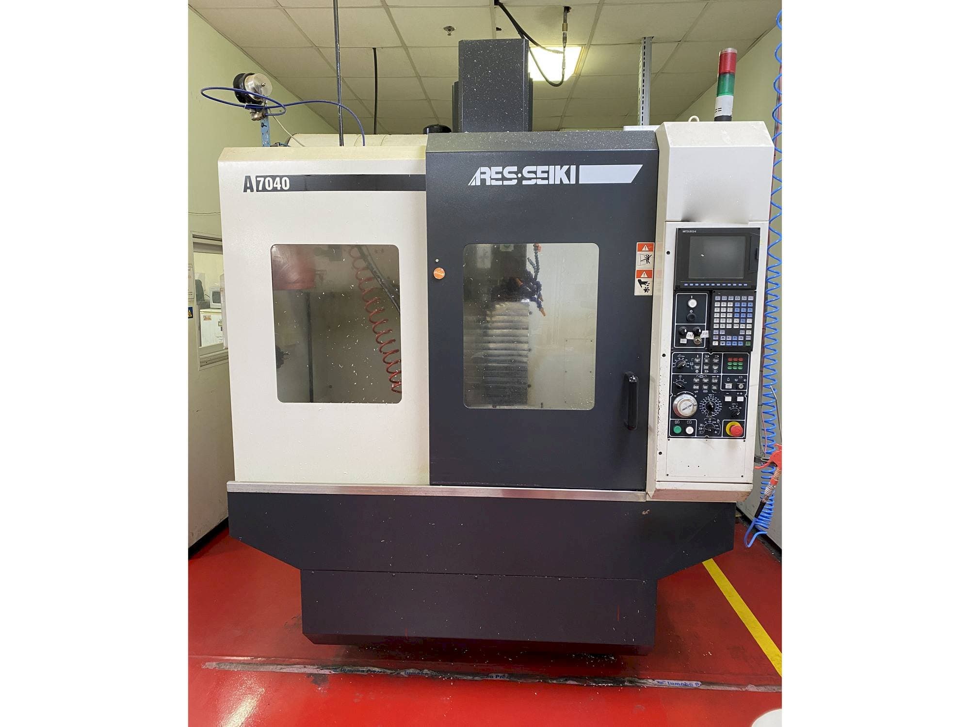 A ARES A7040  gép elölnézete