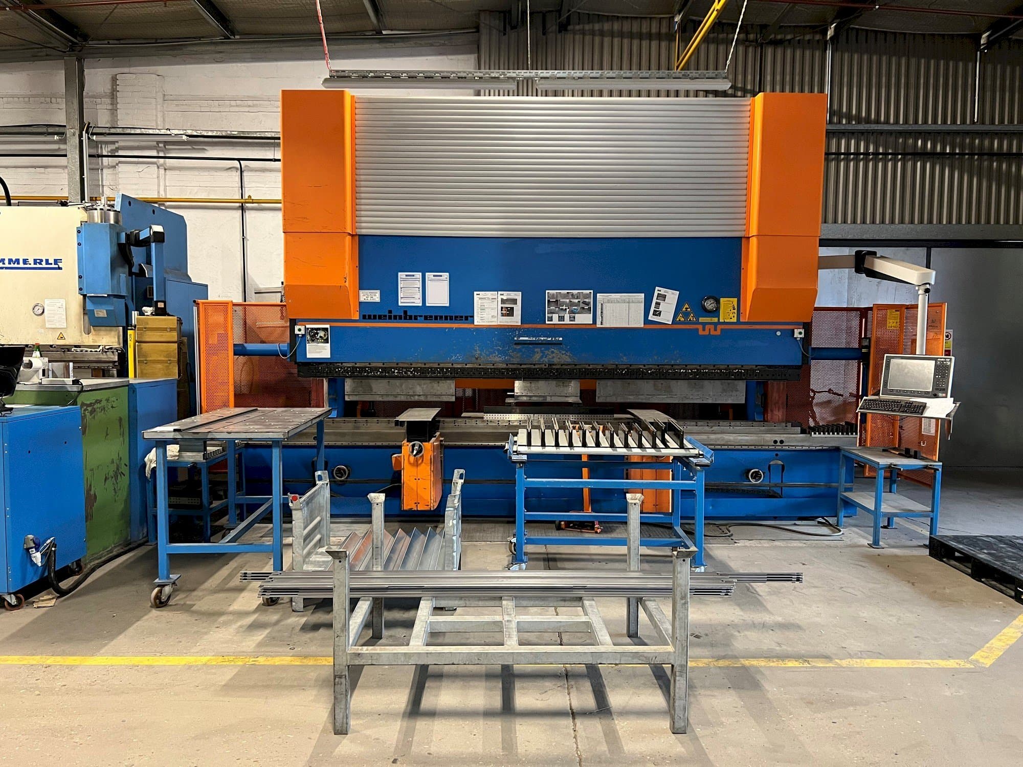 A Weinbrenner GP400 gép elölnézete