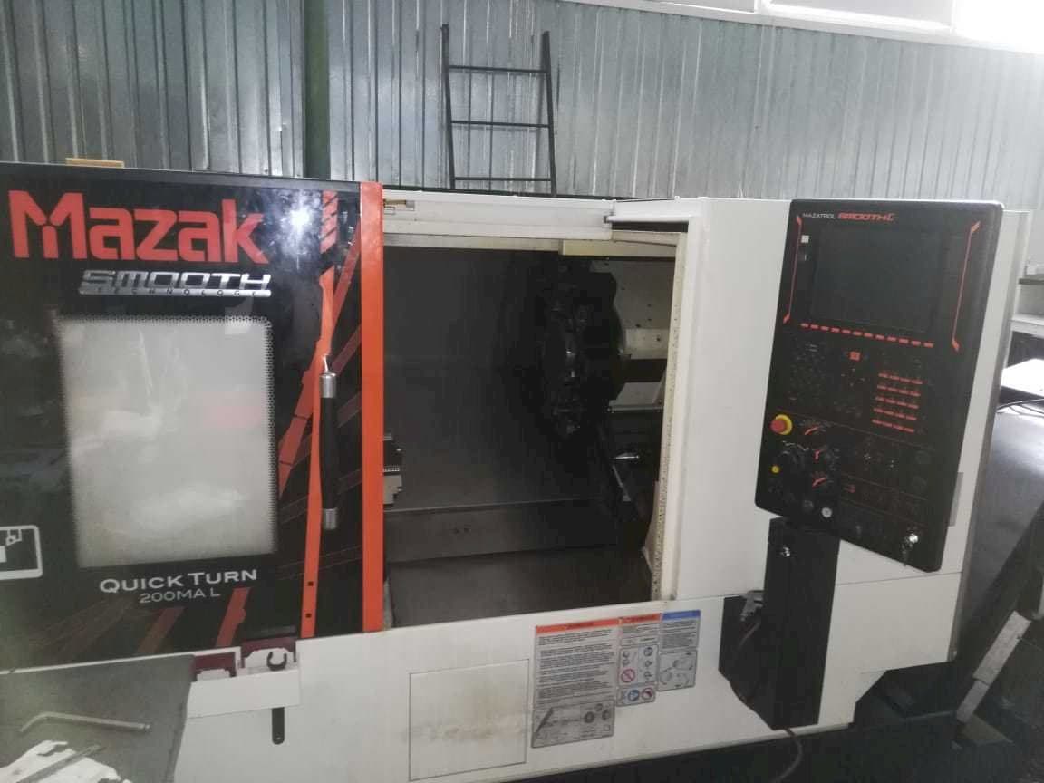 A Mazak Quick Turn 200MA L gép elölnézete