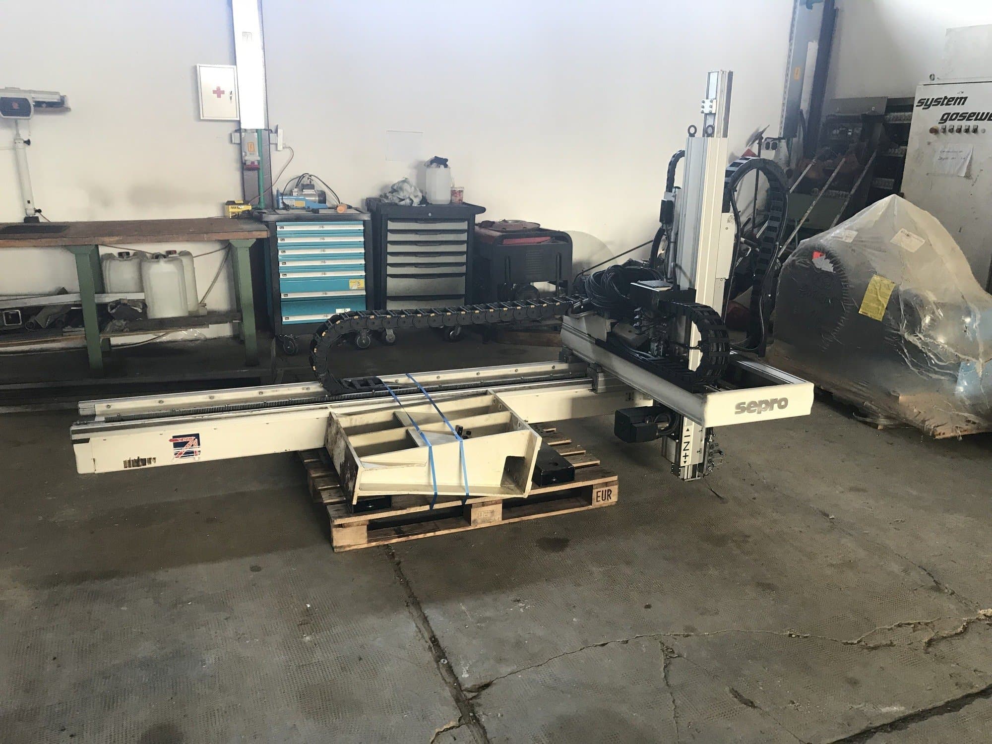 A Sepro 3021 BZ  gép elölnézete