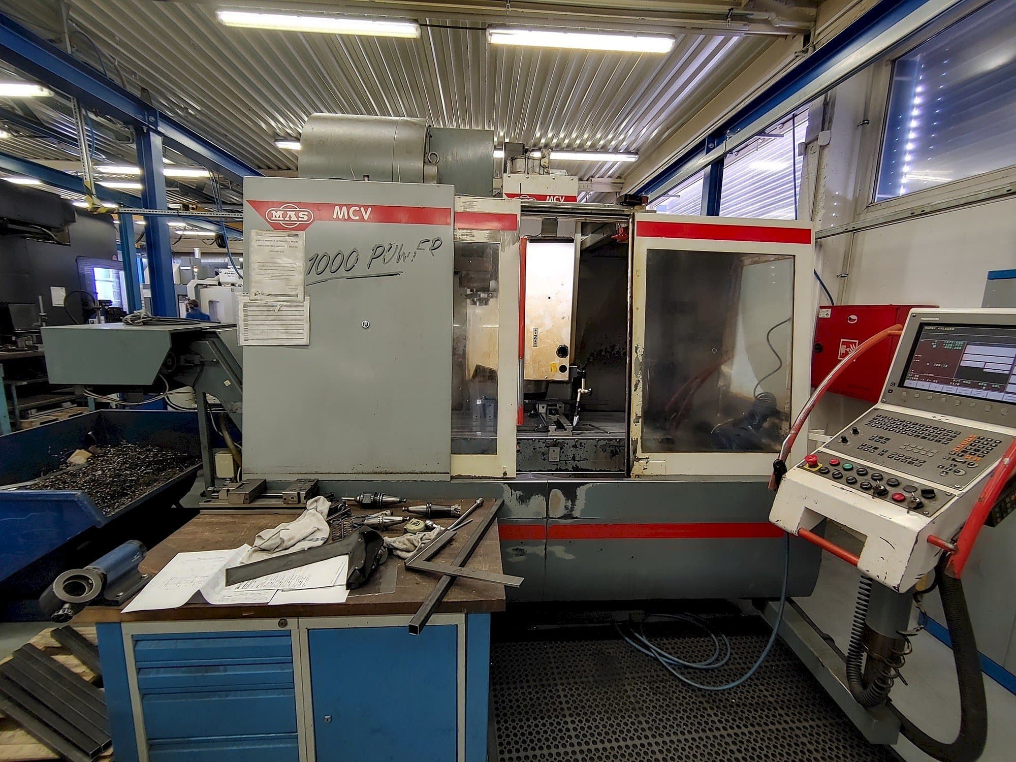 A KOVOSVIT MAS MCV 1000 Power gép elölnézete