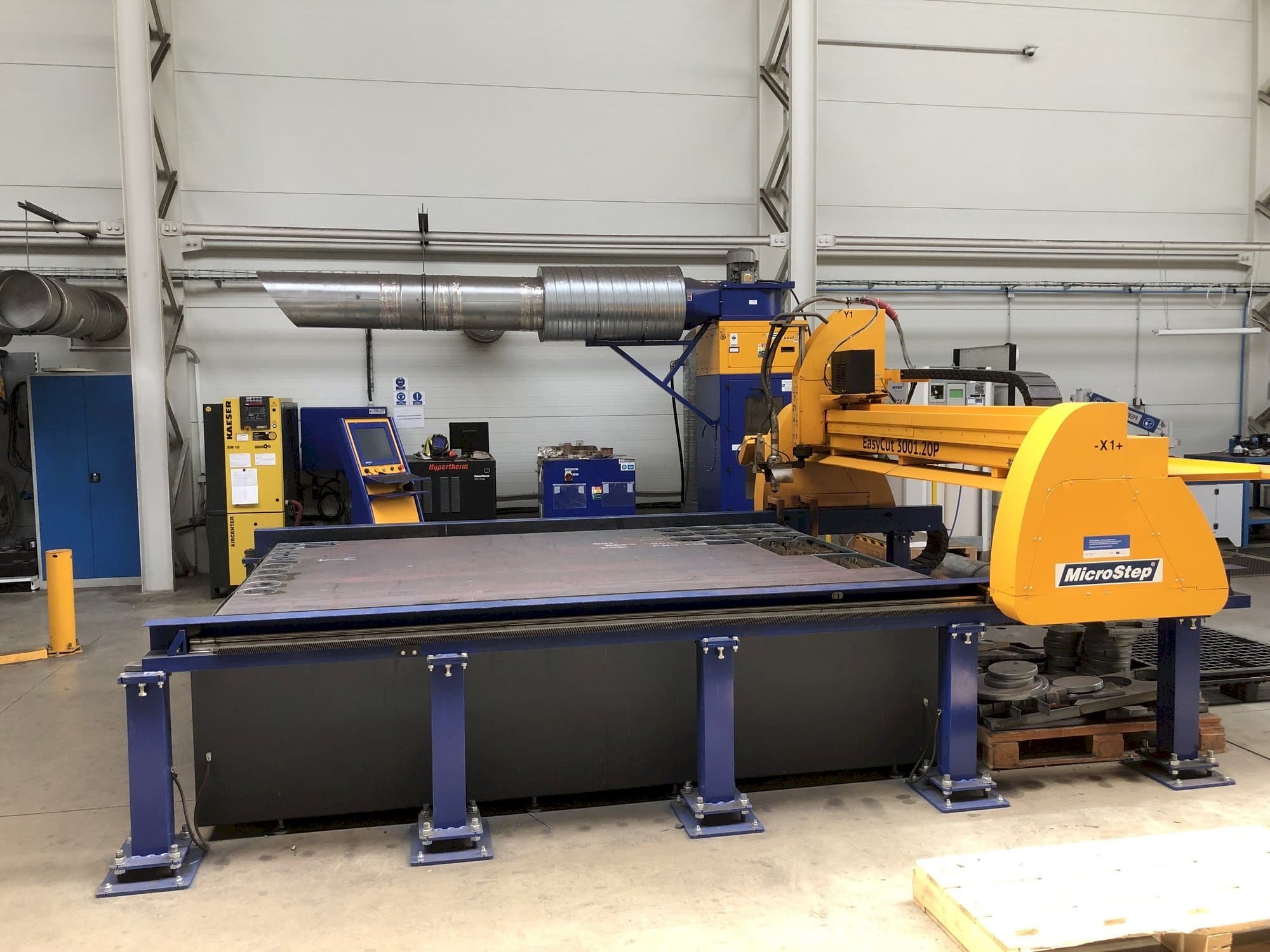 A MicroStep Easy Cut 3001.20P gép elölnézete