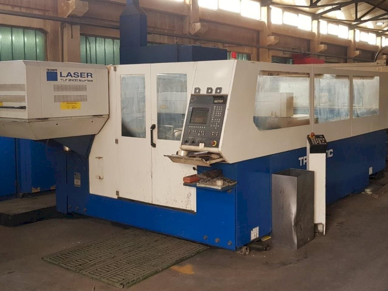 A Trumpf Trumatic L3030 gép elölnézete