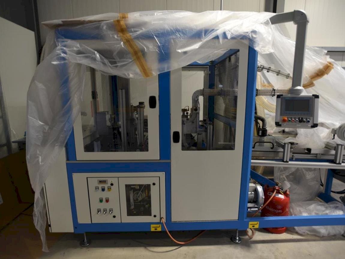 A TAMPOPRINT Closure Print C gép oldalnézete