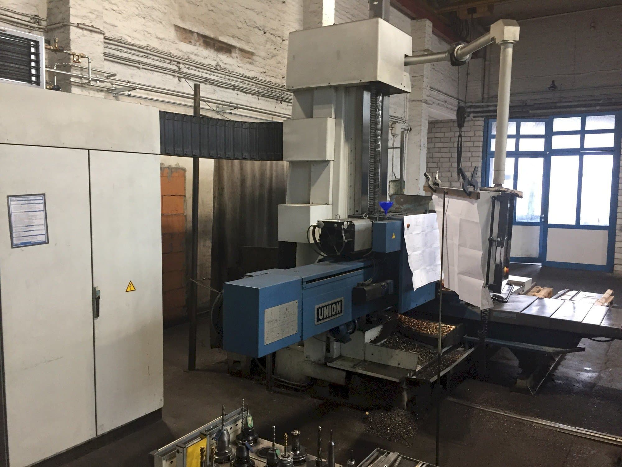 A Union BFT 102 gép oldalnézete