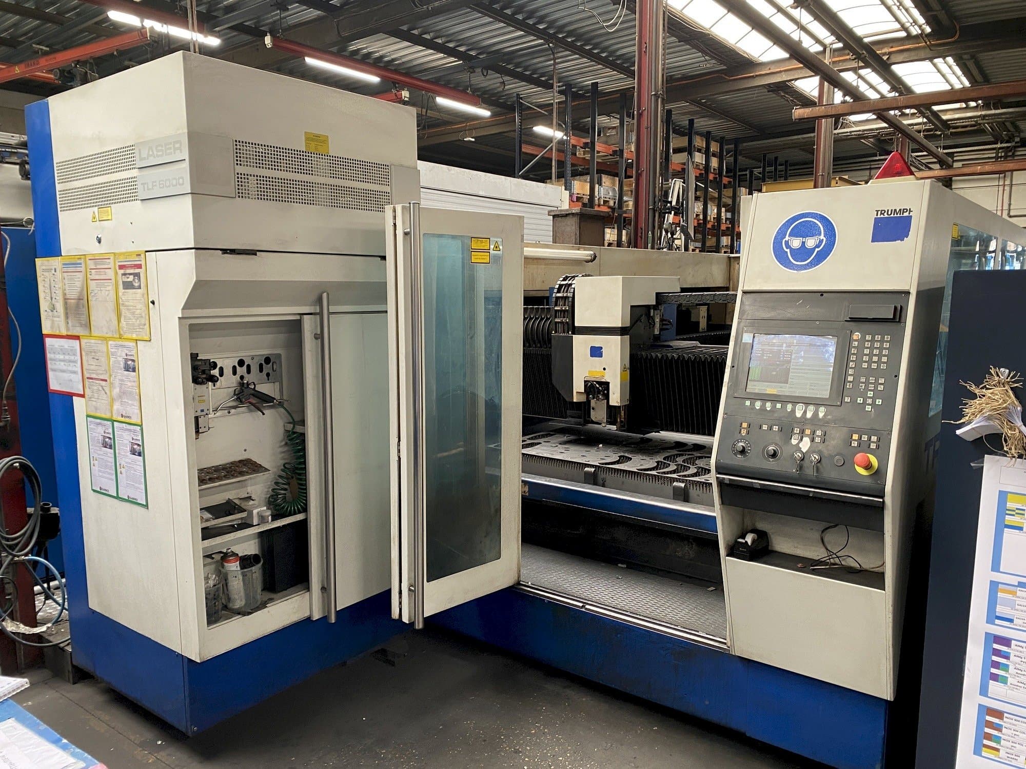 A Trumpf Trumatic L3050 gép elölnézete