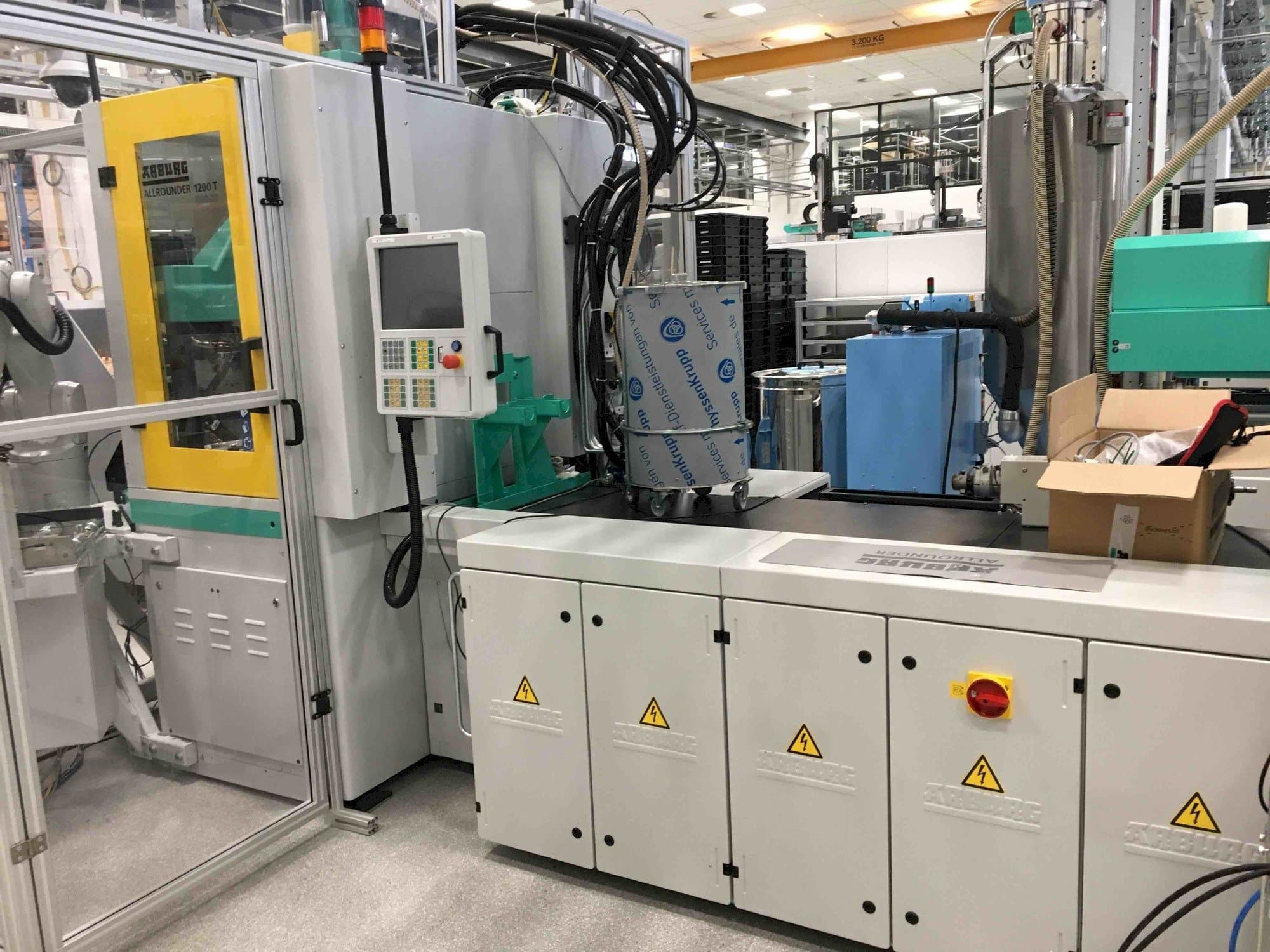 A Arburg ALLROUNDER 1200 T 800 - 70 (2017)  gép elölnézete