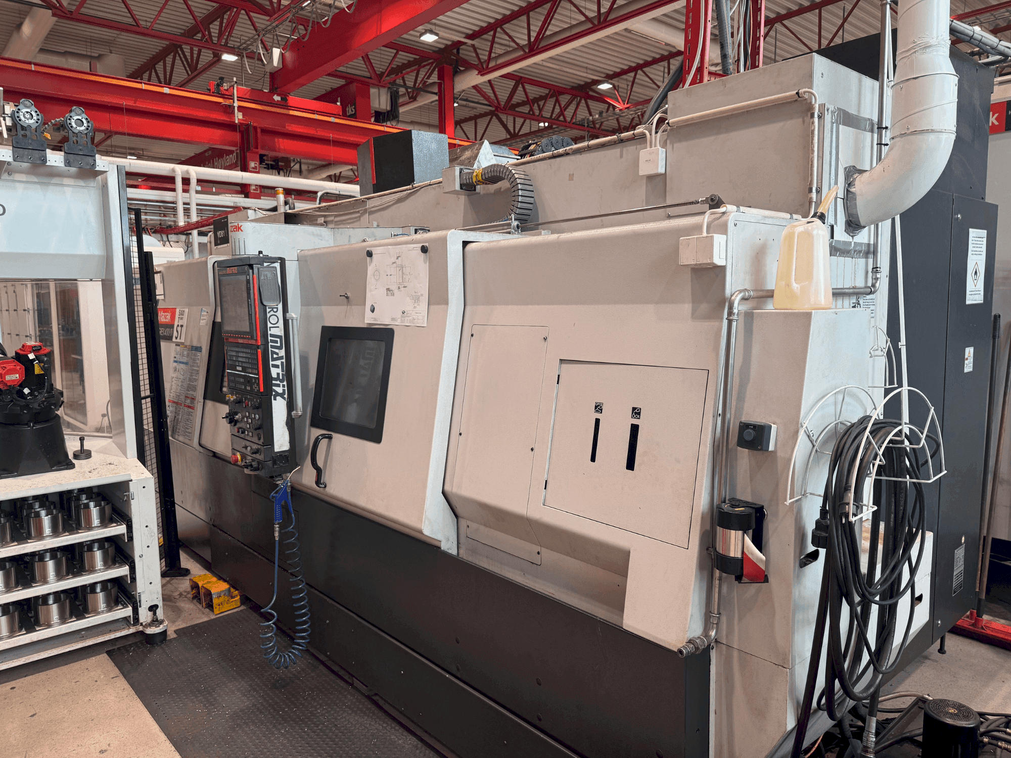 A Mazak Integrex 400-IV ST  gép elölnézete