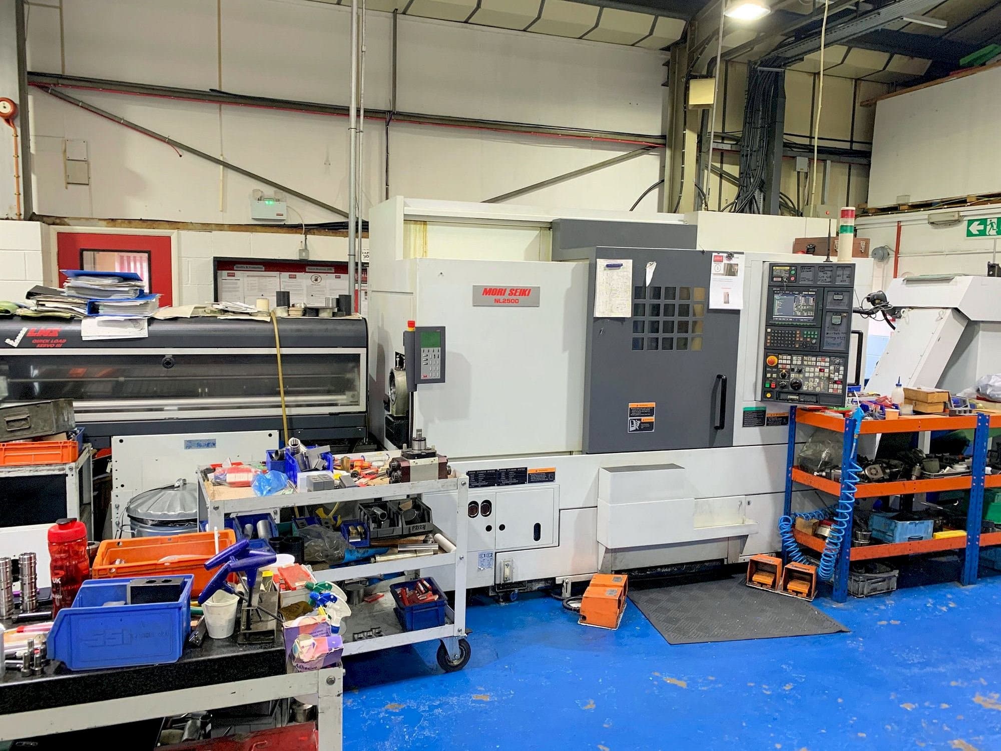 A MORI SEIKI NL2500SY / 700 gép elölnézete