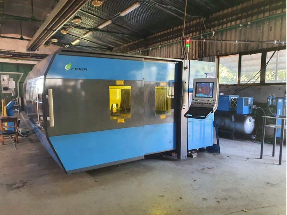 A Prima Power Platino Fiber  gép elölnézete