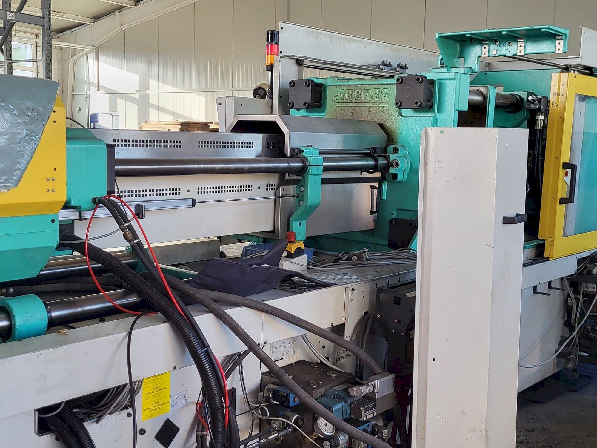 A Arburg Allrounder Centex 570C2200-1300 gép bal oldali nézete