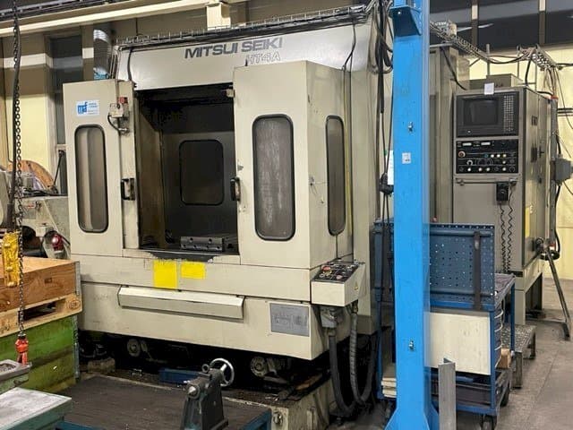 A Mitsui Seiki HT4A gép elölnézete