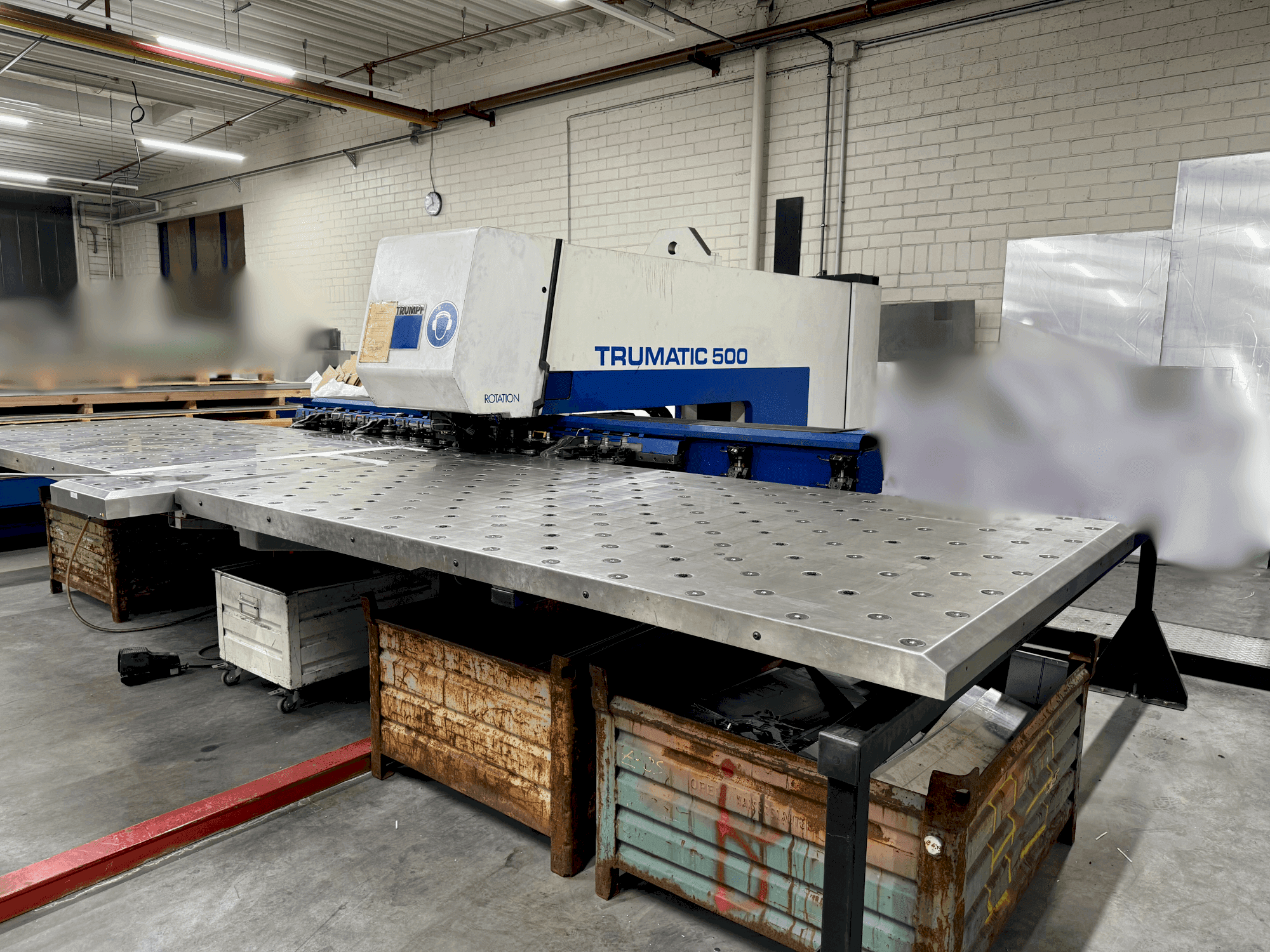 A TRUMPF TRUMATIC 500  gép elölnézete