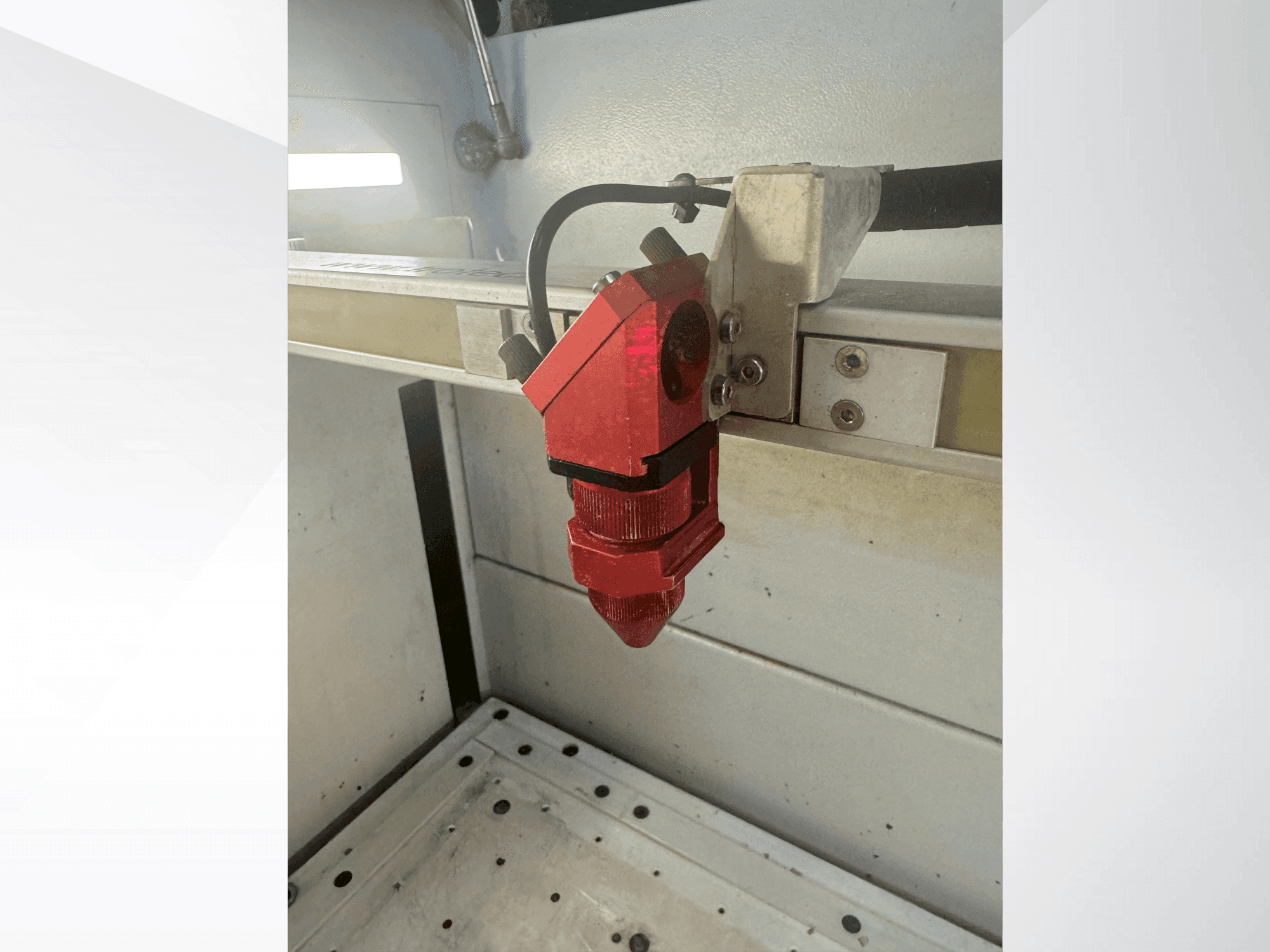 A Trotec Speedy 360  gép elölnézete