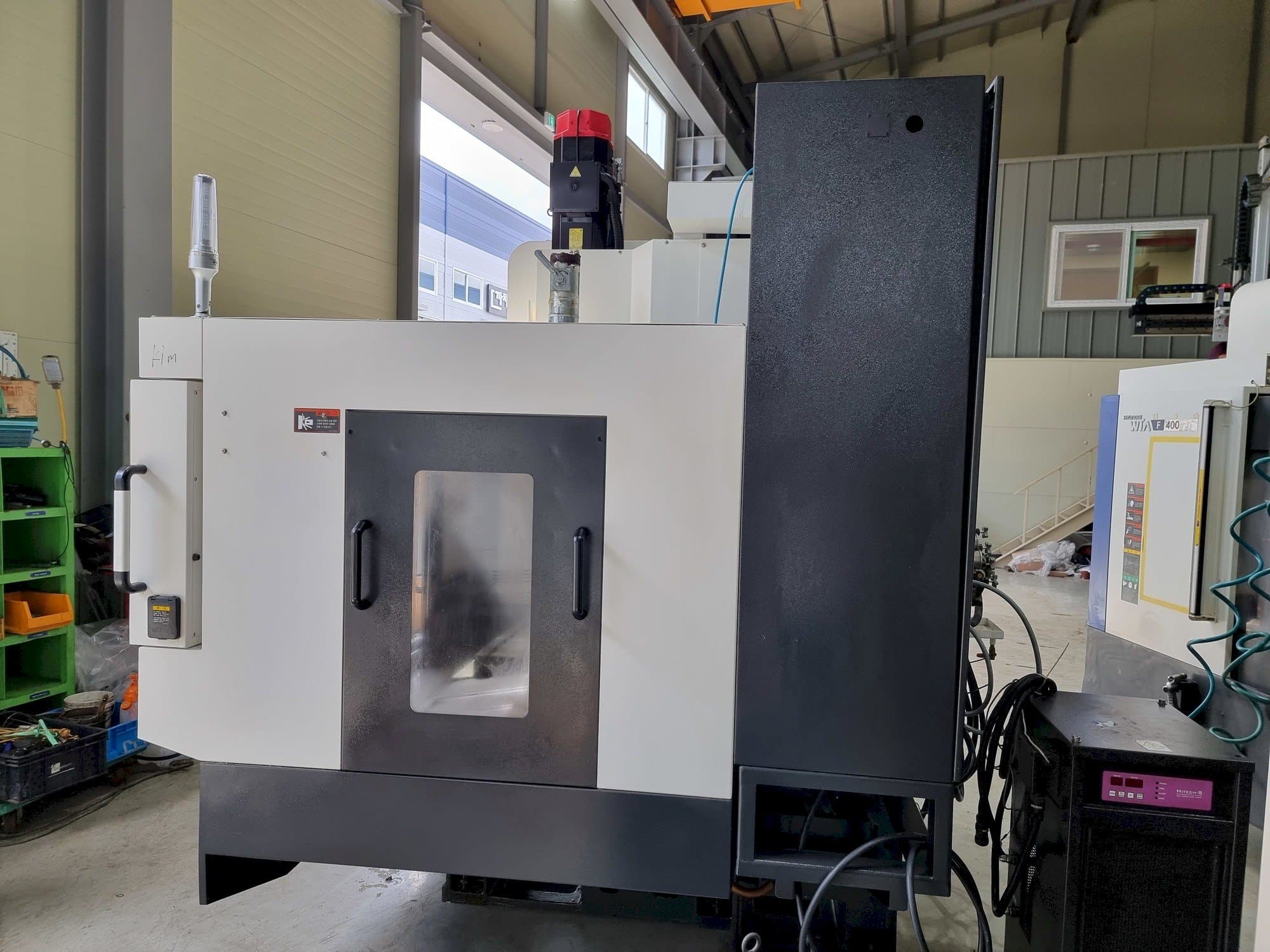 A Hyundai Wia F400 gép elölnézete