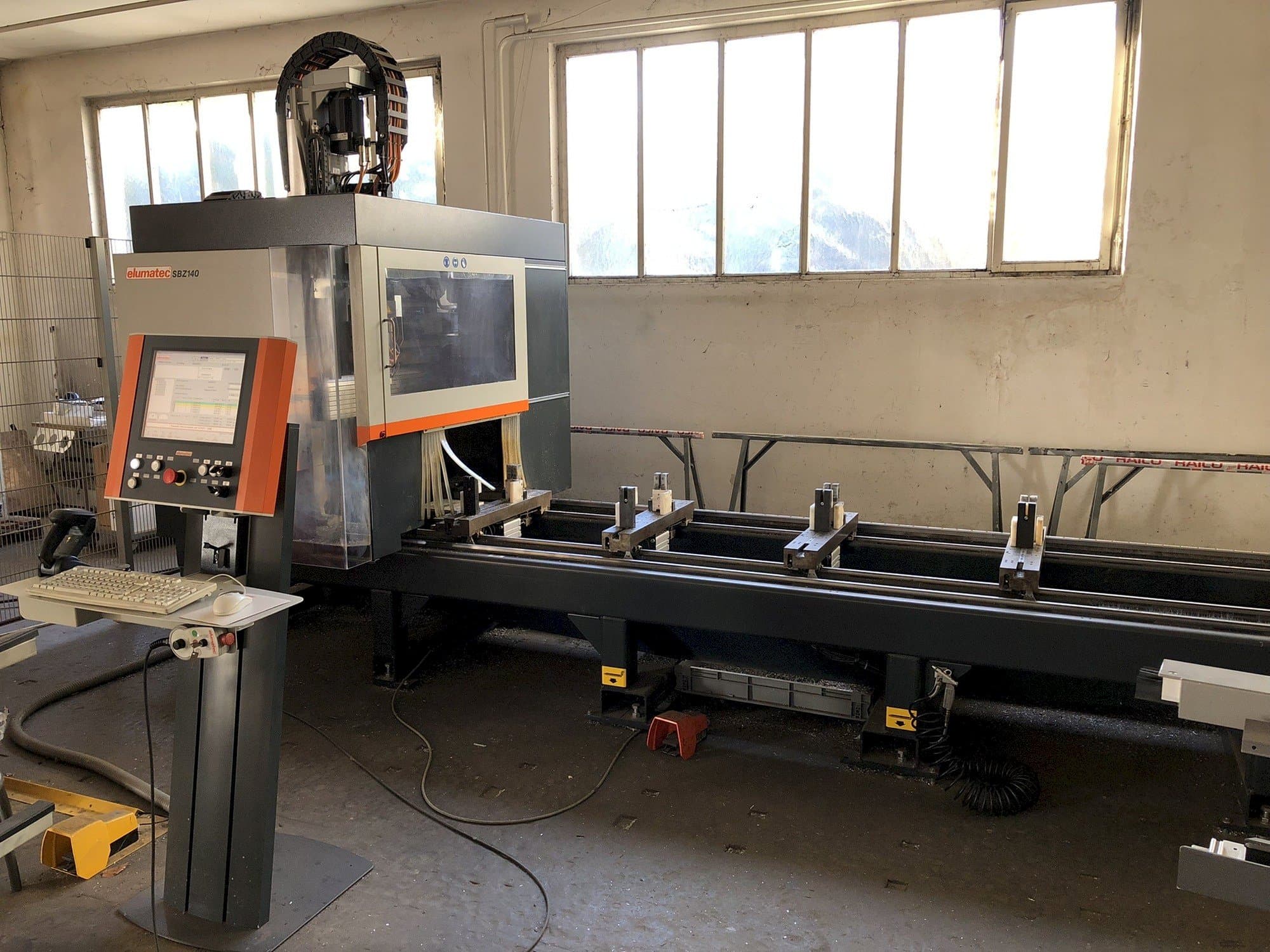 A Elumatec SBZ 140/60  gép elölnézete