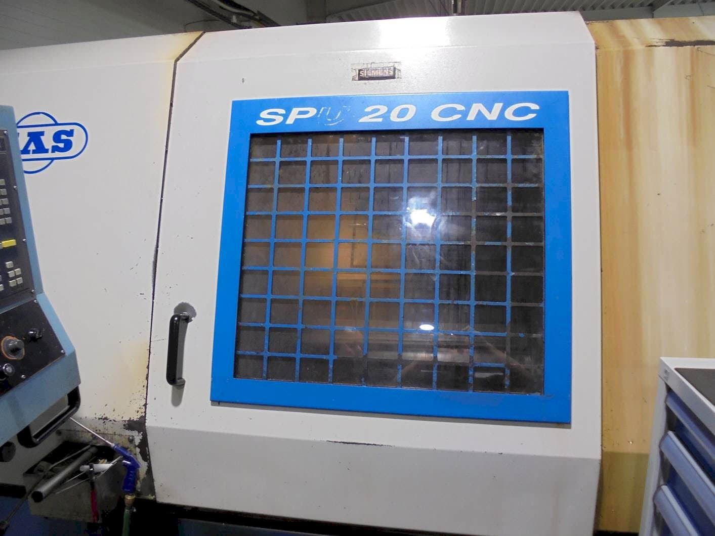 A KOVOSVIT MAS SPU 20 CNC gép elölnézete