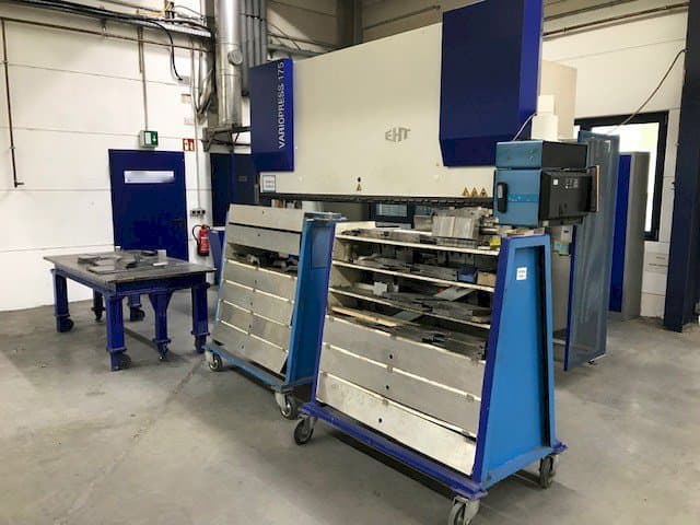 A EHT VARIOPRESS 175-4050 gép elölnézete