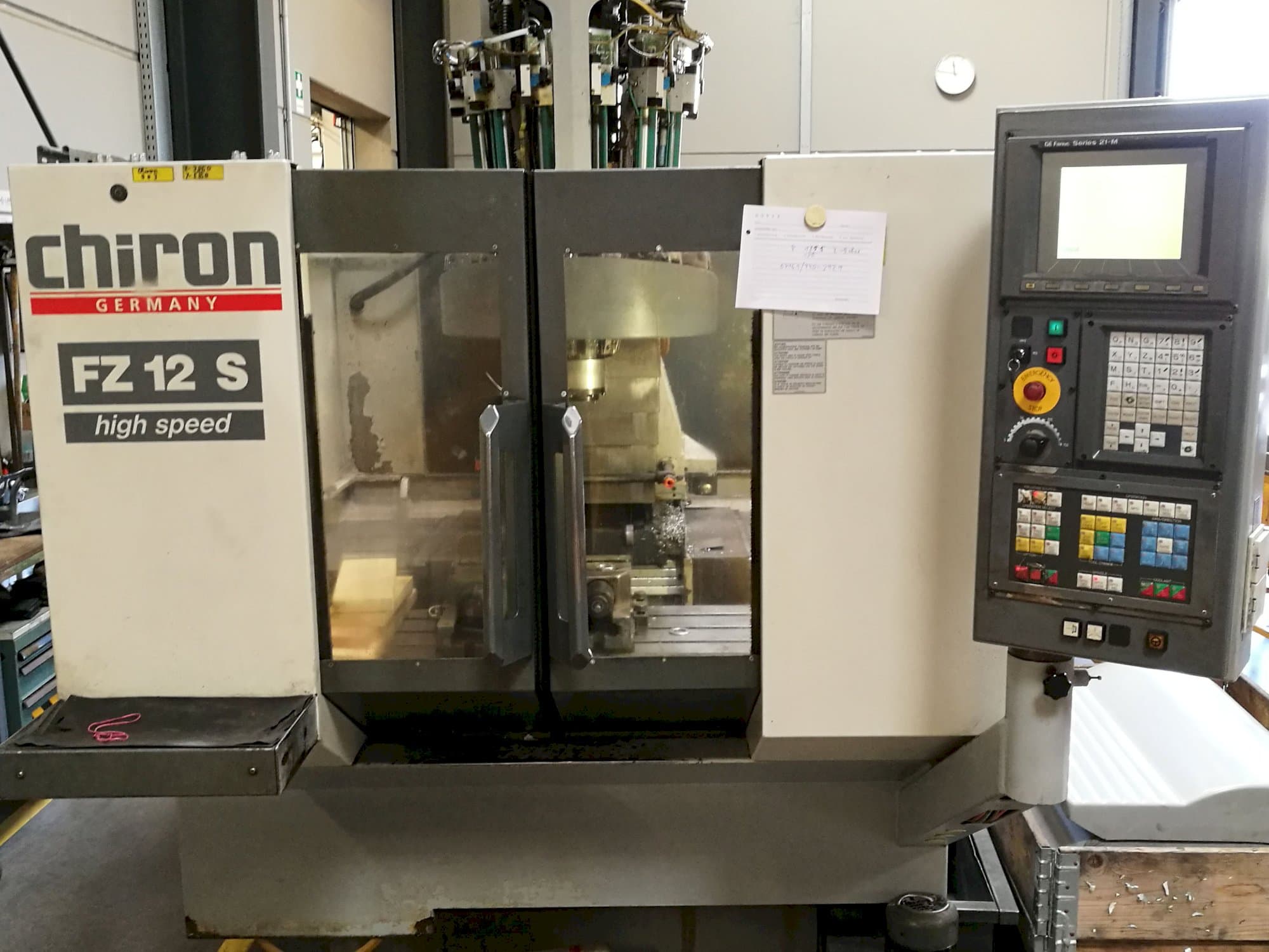 A Chiron FZ 12 S gép elölnézete