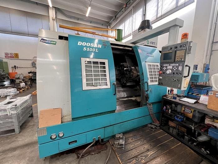 A Doosan S550L gép elölnézete
