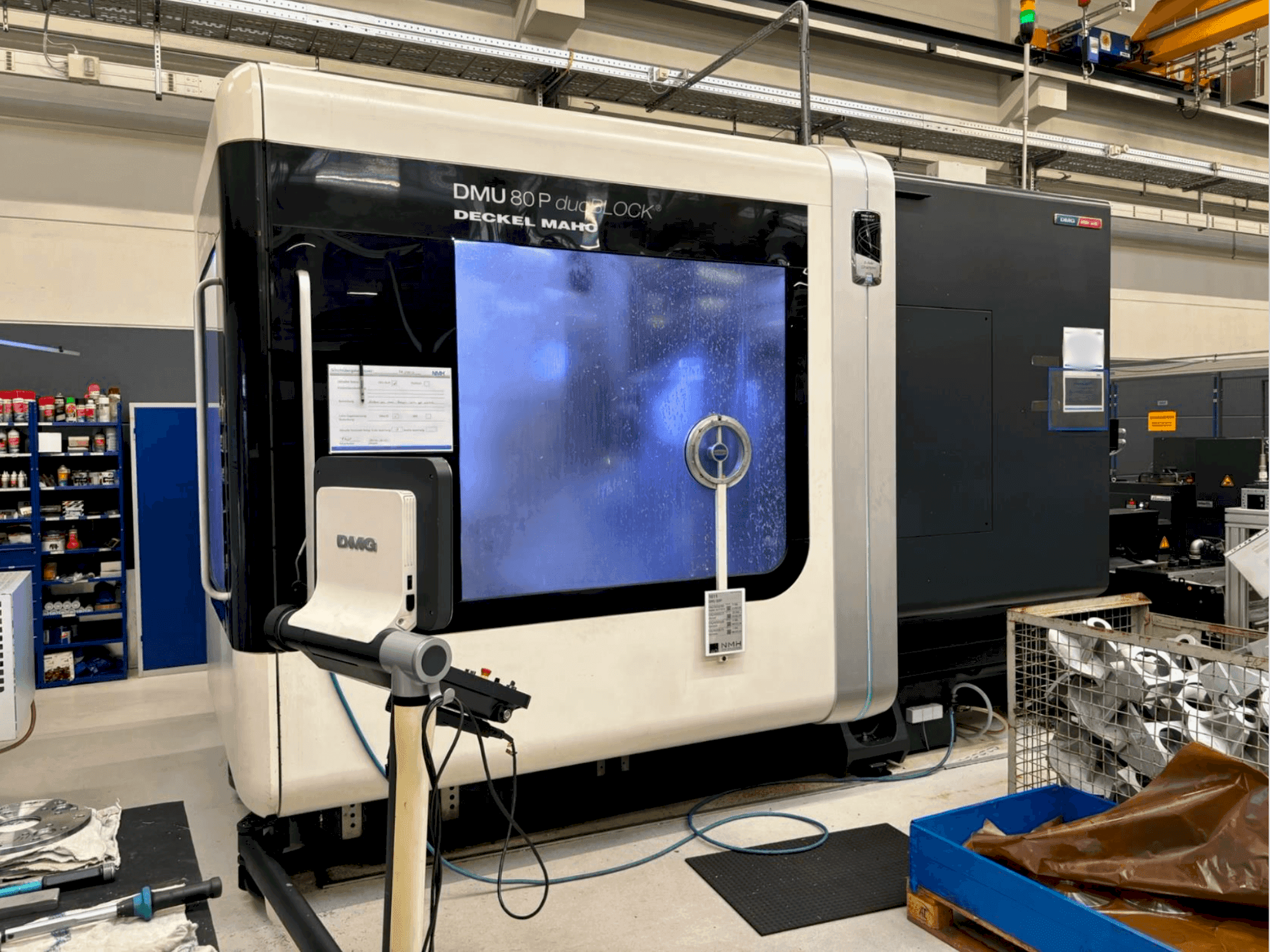 A DMG MORI 80 P Duoblock gép elölnézete