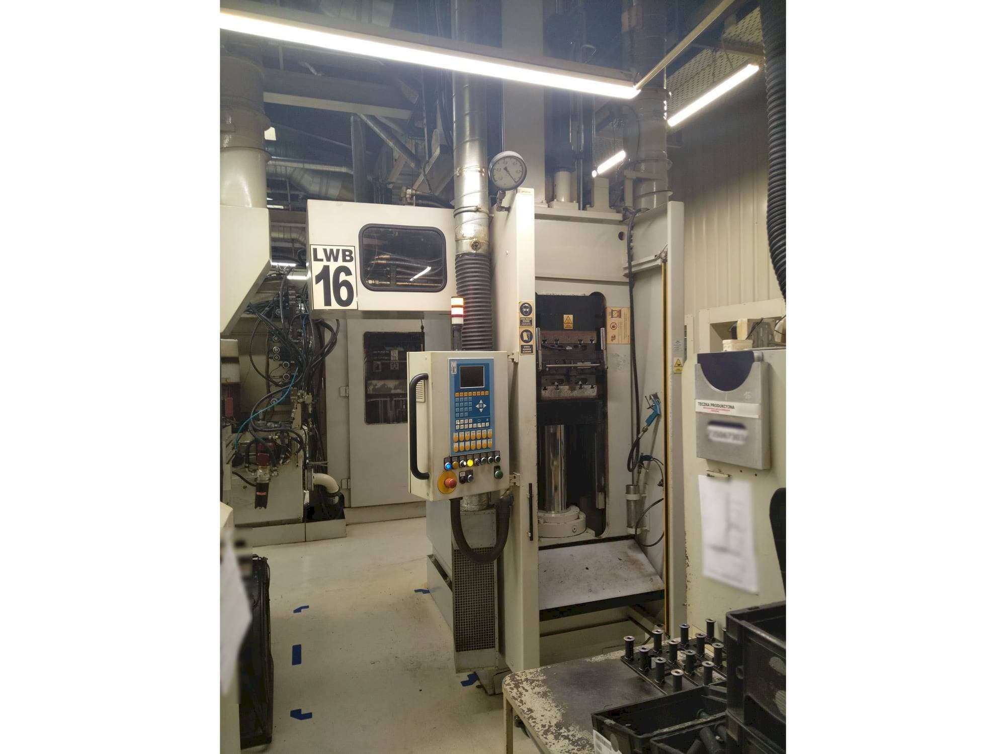 A LWB STEINL VRE 1100/1000 gép elölnézete