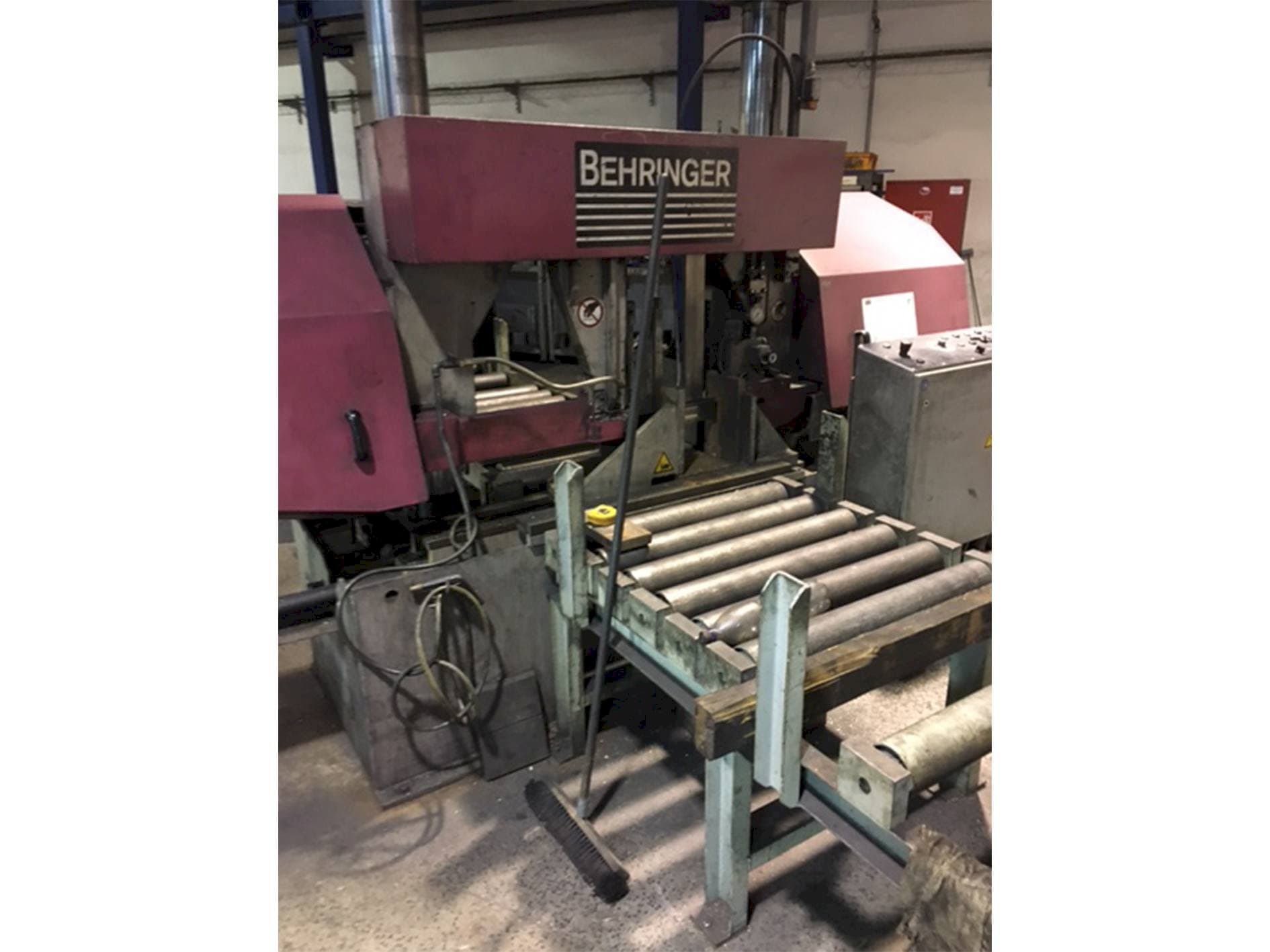 A Behringer HBP 530 gép elölnézete