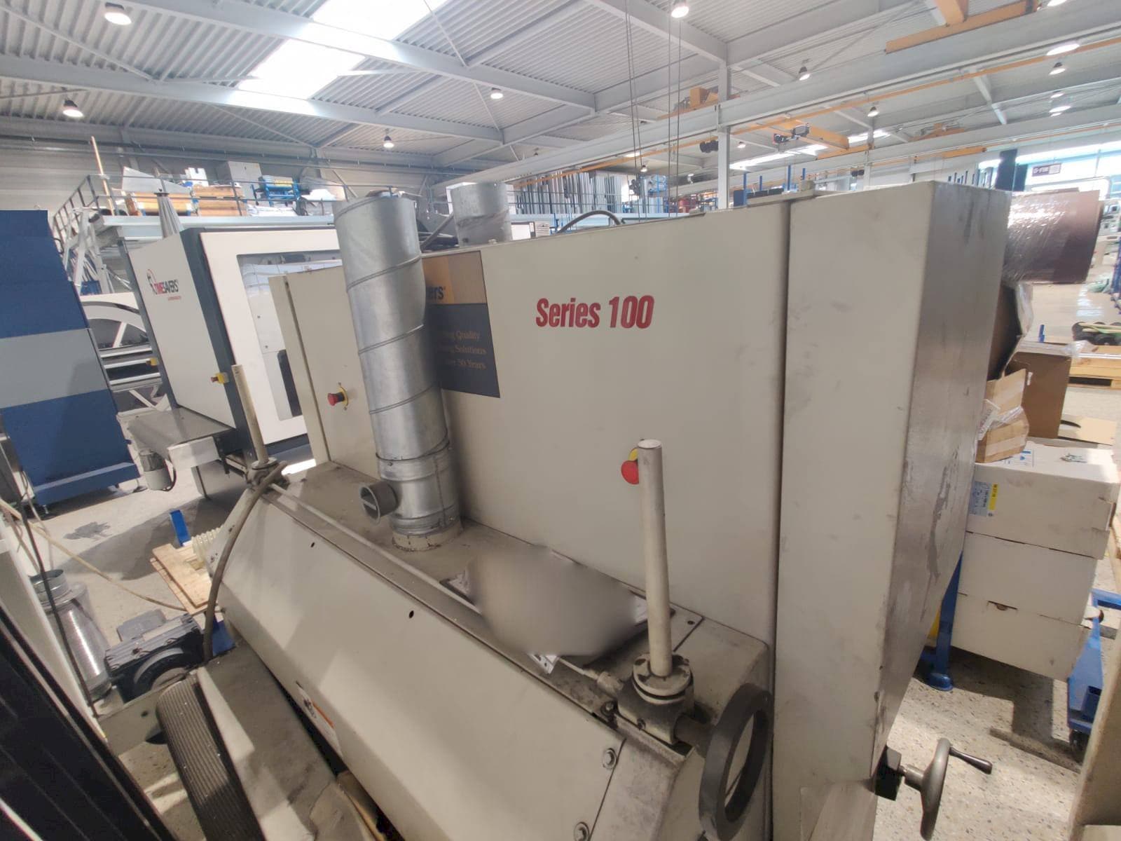 A TIMESAVERS series 100 143-20B  gép elölnézete