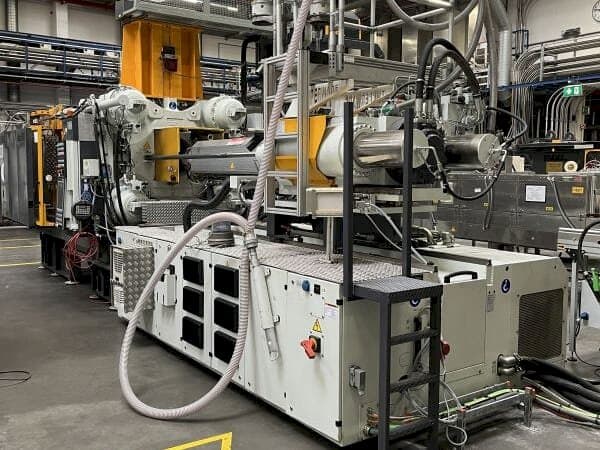 A Engel DUO 4550/650 gép elölnézete