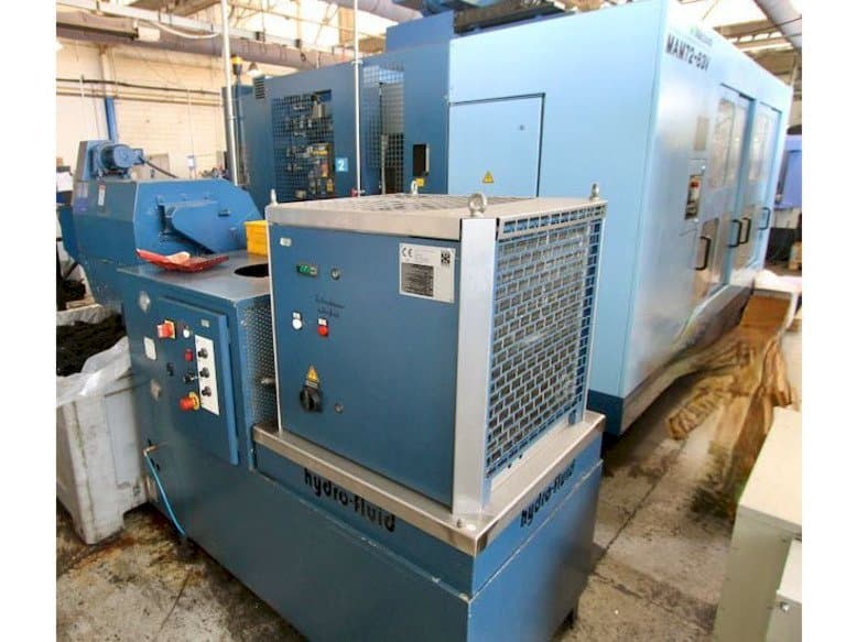 A Matsuura MAM72-63V gép elölnézete
