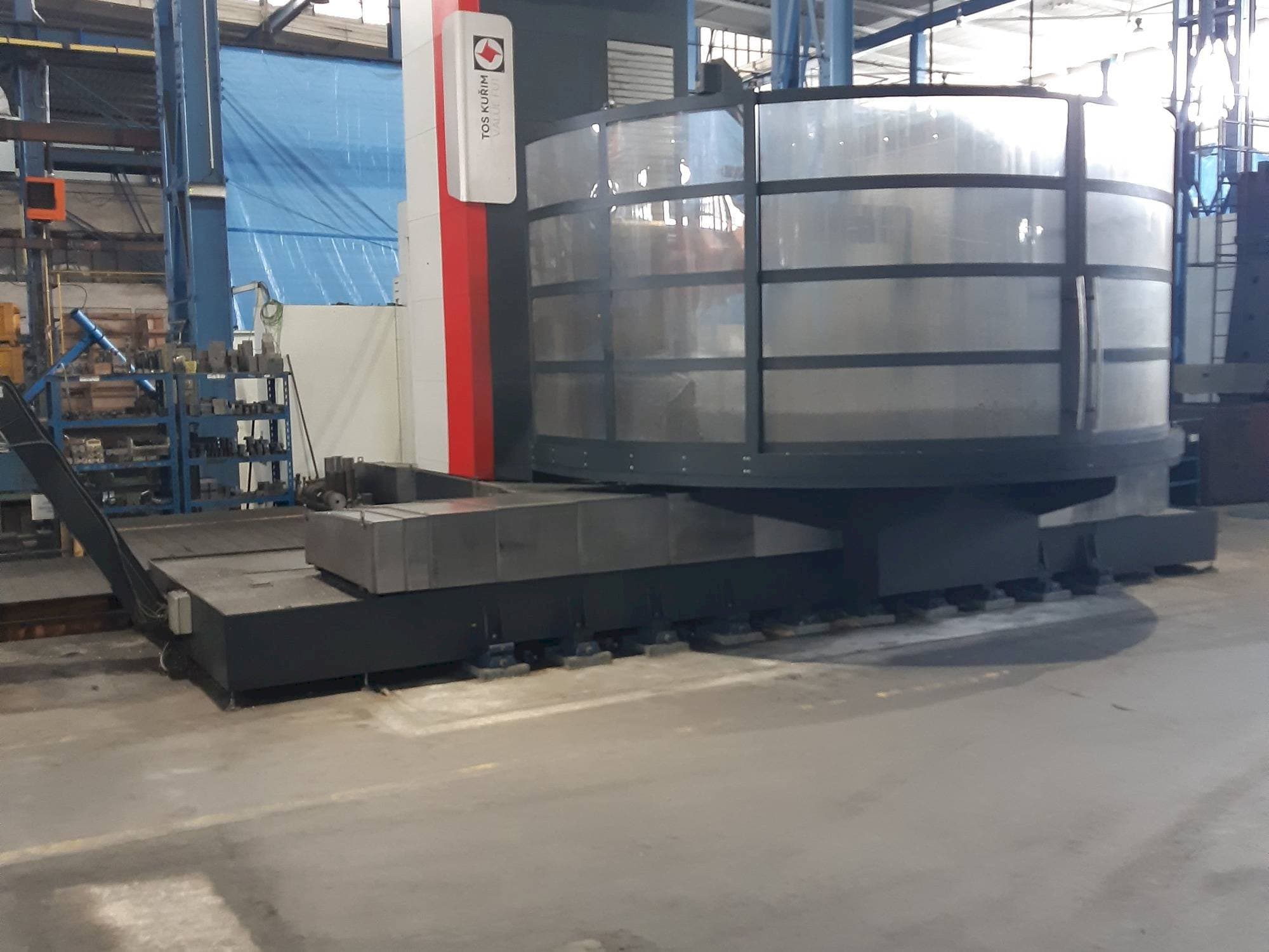 A TOS Kurim FUT 150 gép elölnézete