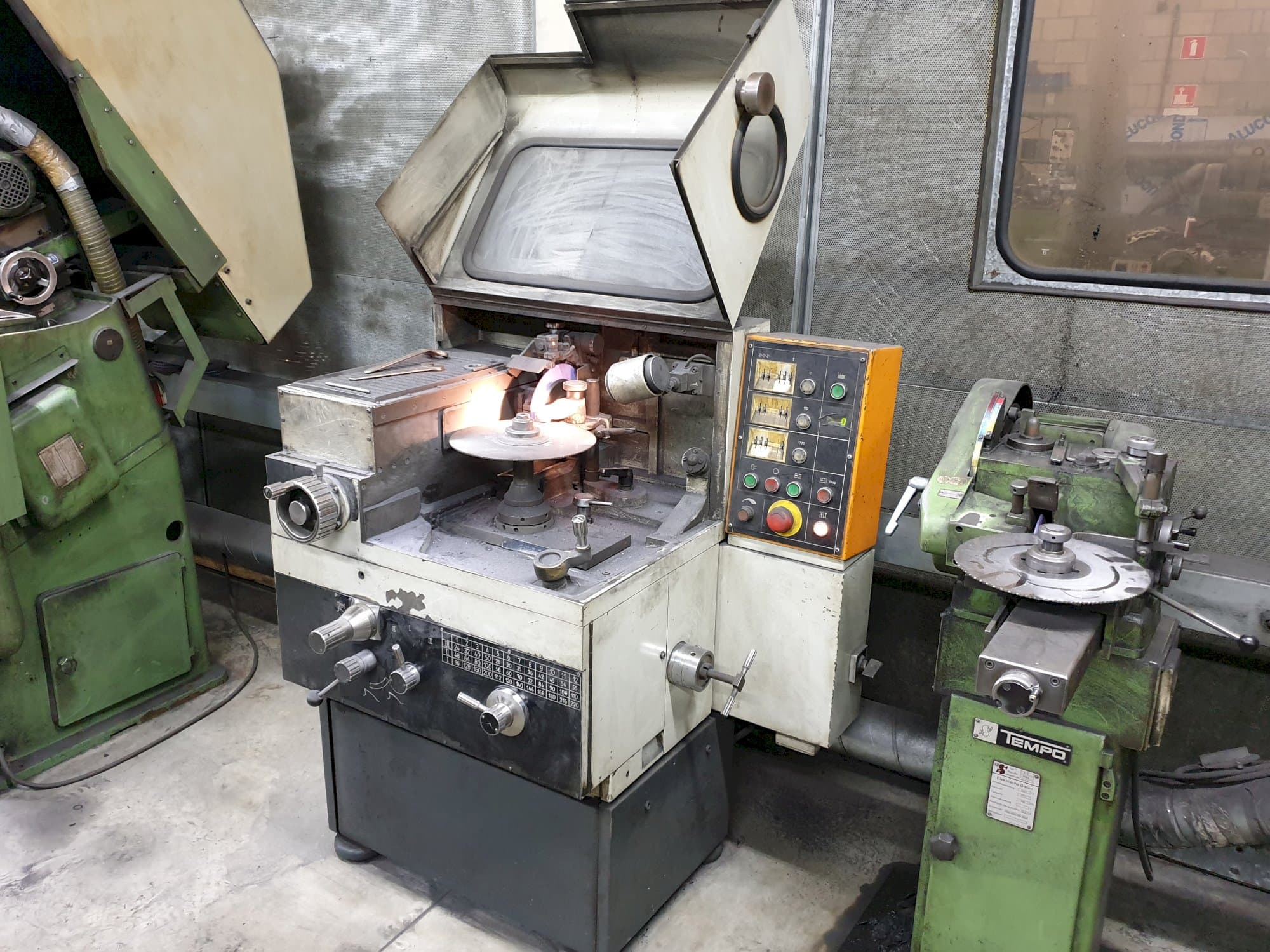 A Loroch K400 gép jobb nézete