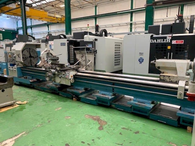 A Poreba TPK 80x5000 gép elölnézete