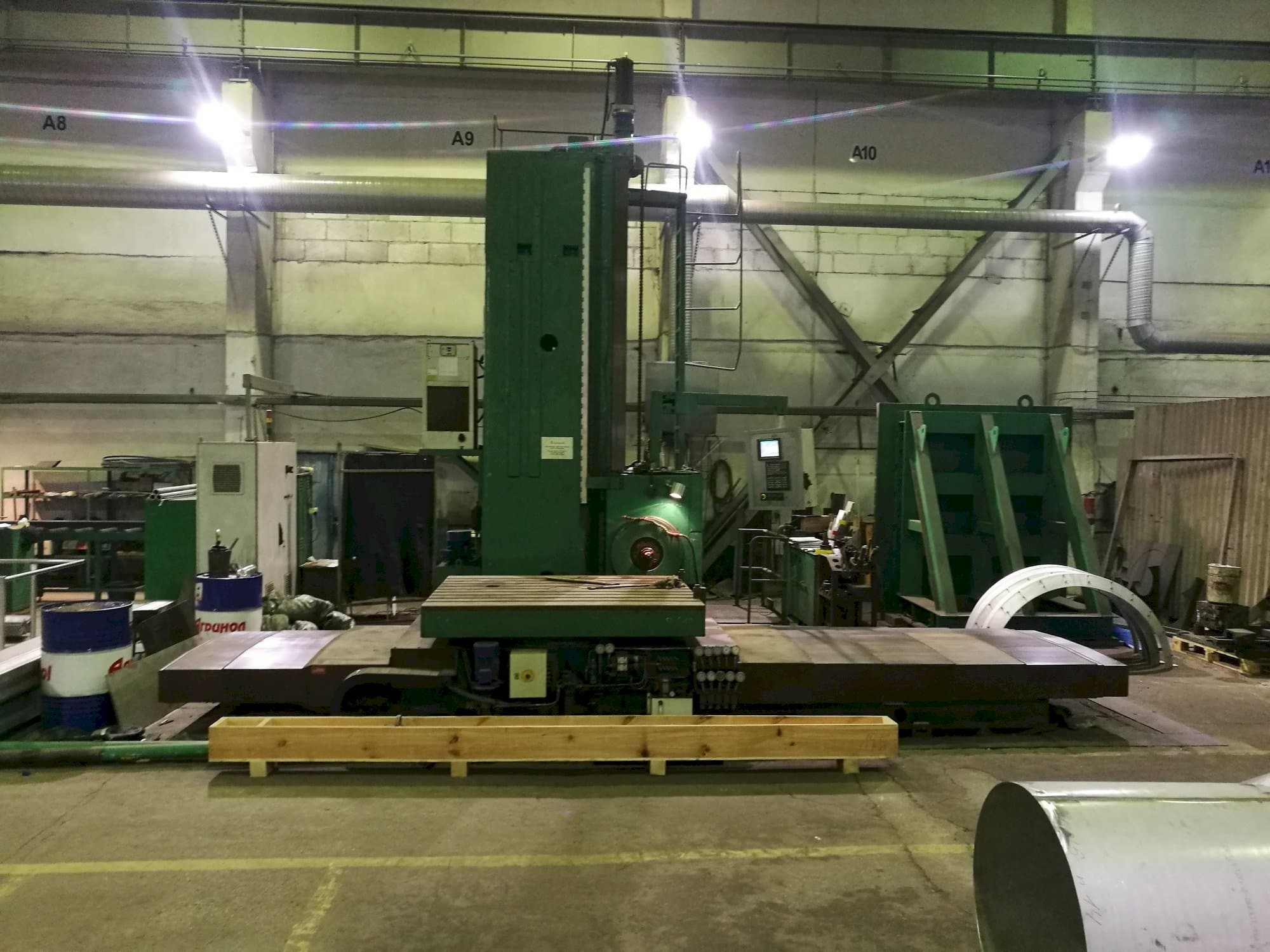 A HEIDENHAIN AFC 130 H 1000 gép elölnézete