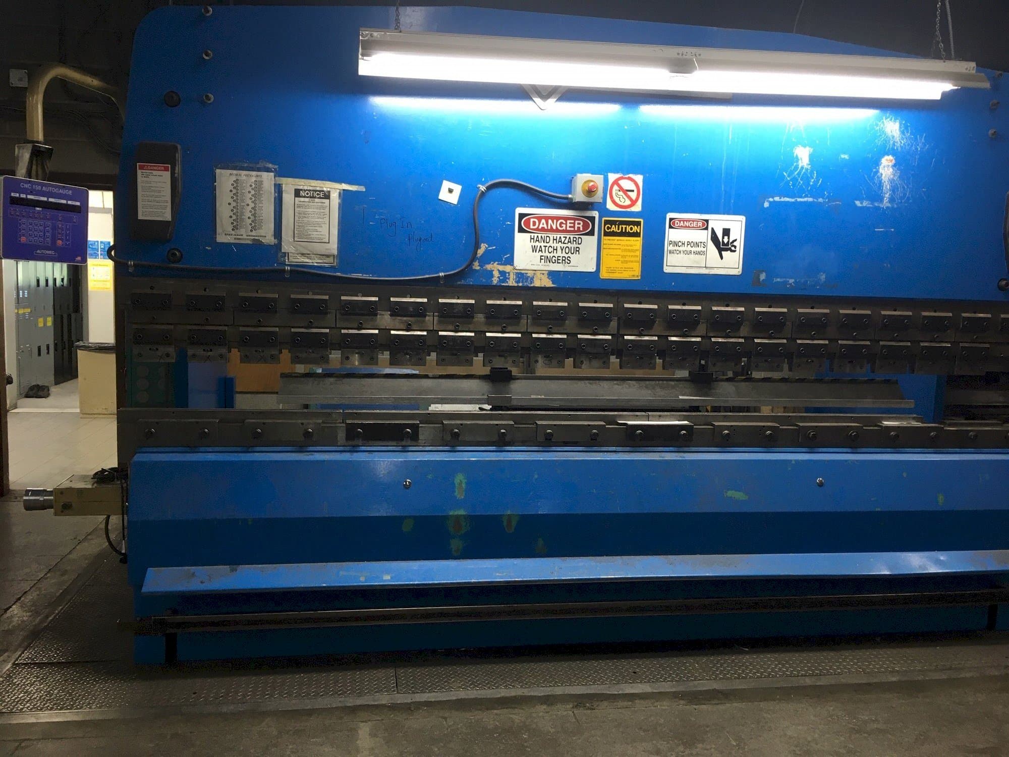 A PROMECAM 204 gép elölnézete