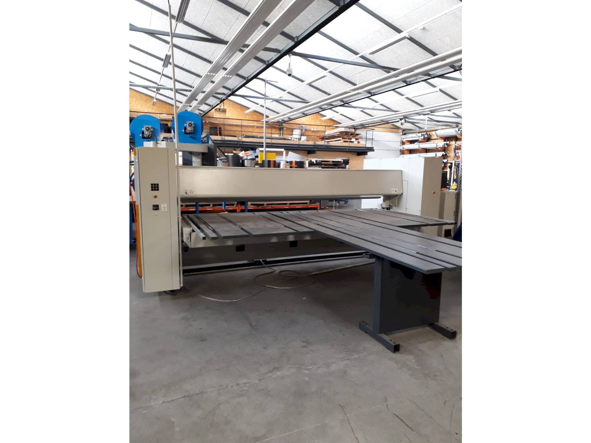 A RAS 62.30-2 TURBO 2 gép elölnézete