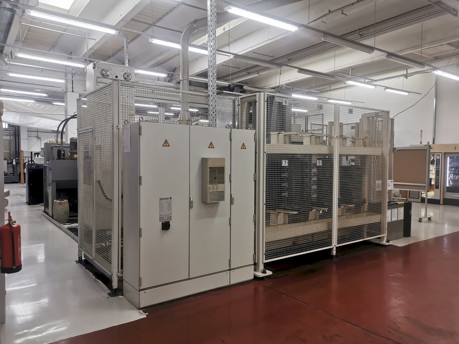 A HELLER MC 16 gép elölnézete