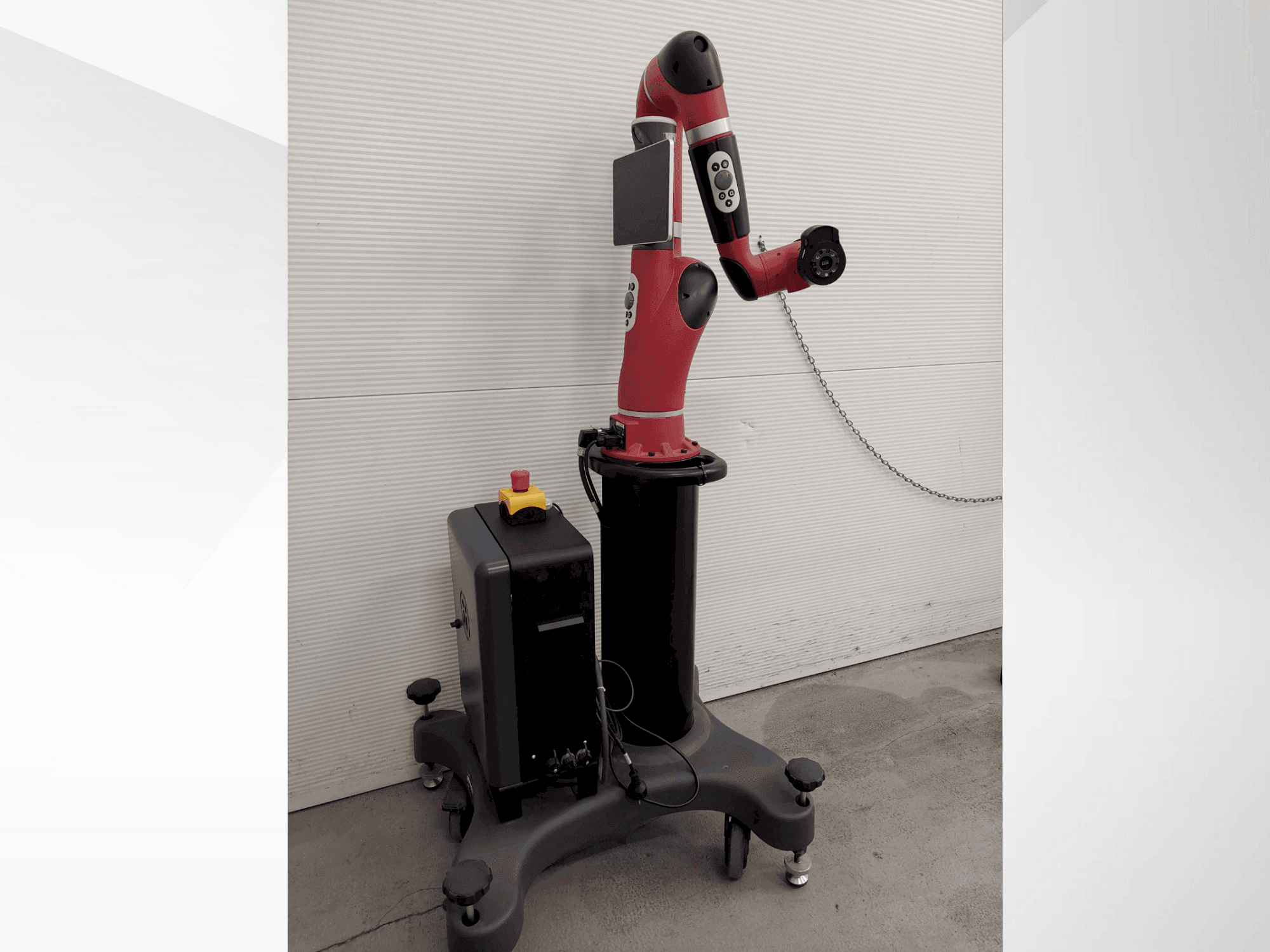 A RETHINK sawyer gép elölnézete