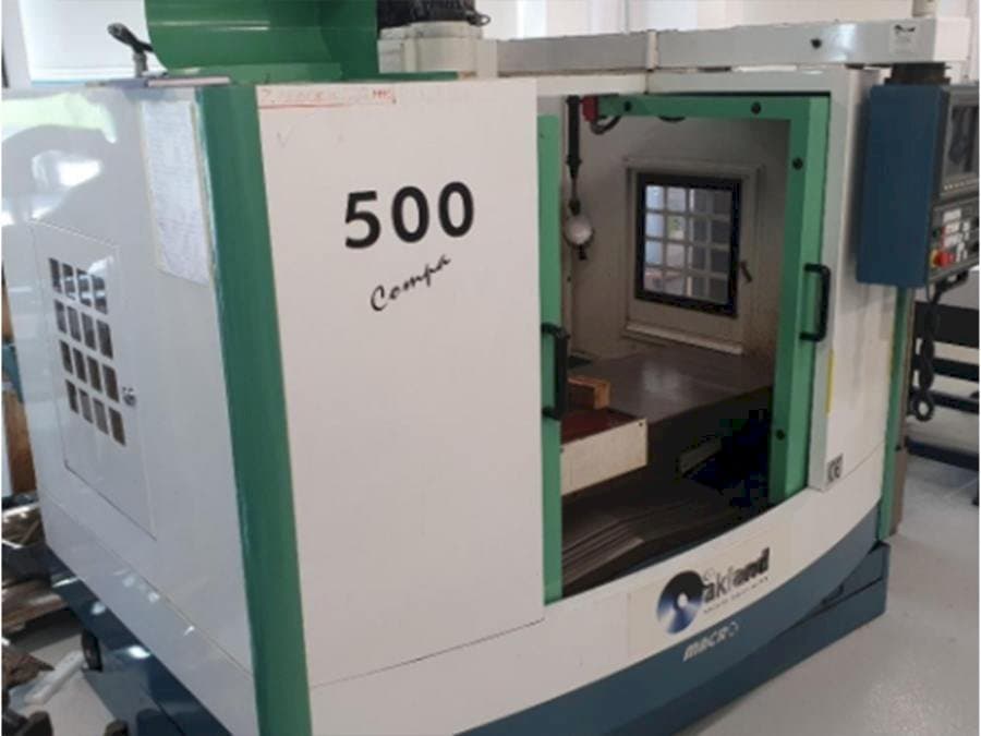 A Macro Micro Tech Compac 500 gép elölnézete