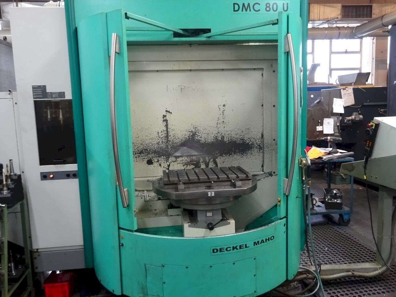 A DECKEL Maho DMC 80 U gép elölnézete
