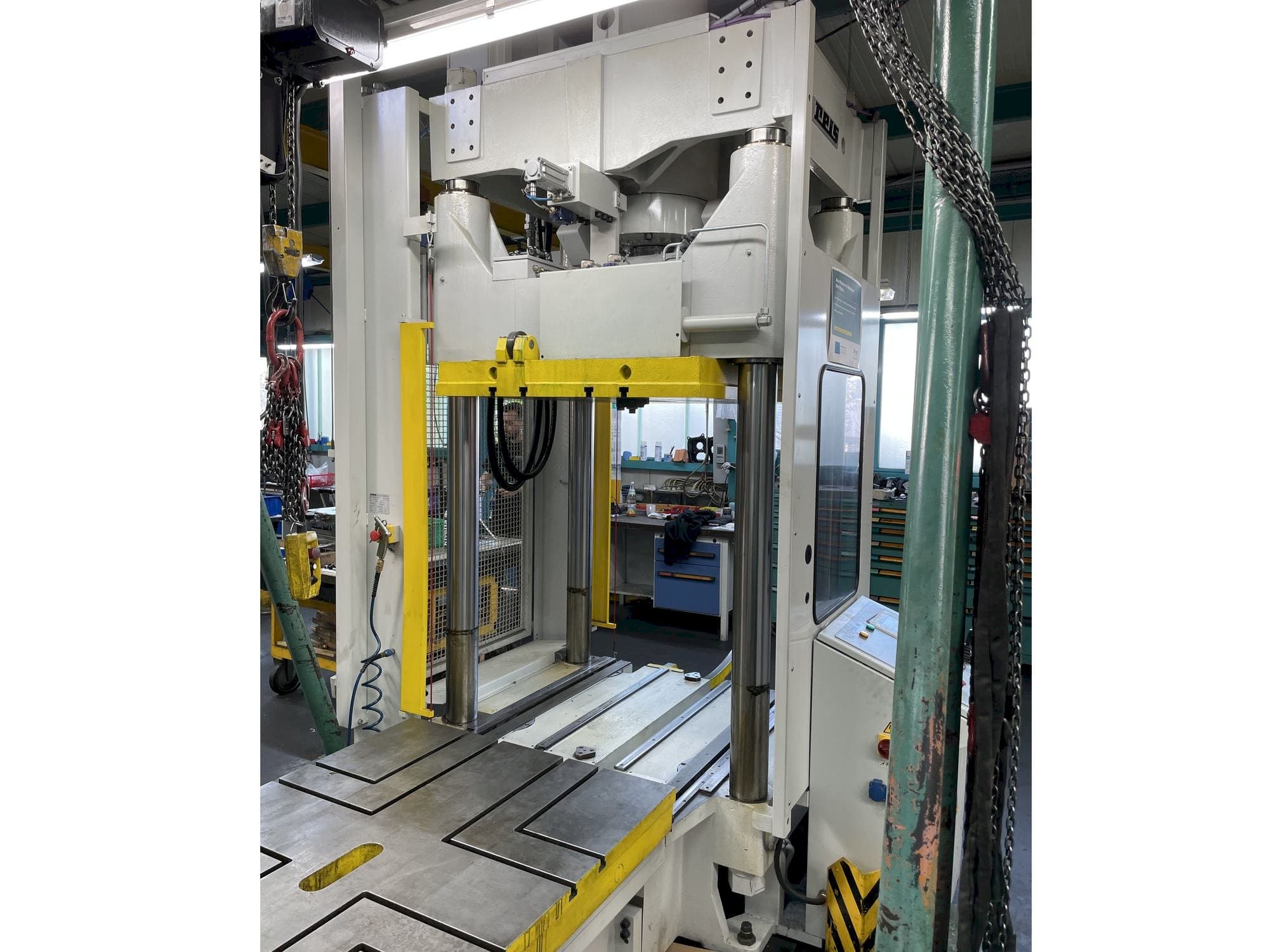 A Reis TUS 100 gép elölnézete