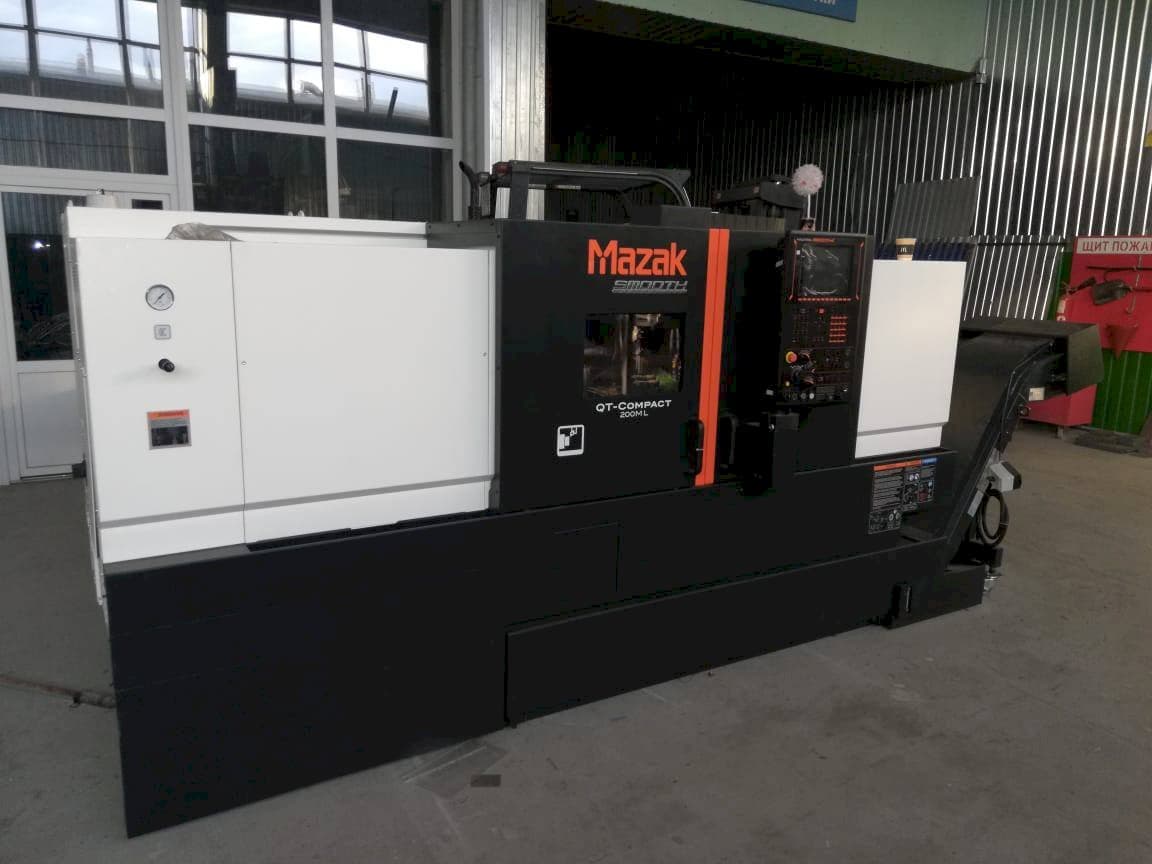 A Mazak QT- COMPACT 200ML gép elölnézete