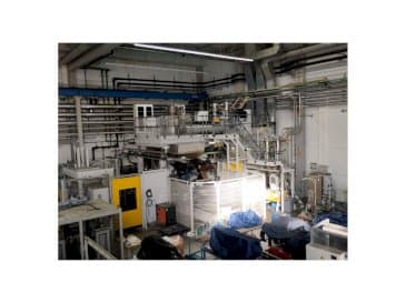A EXTRAPLAST 140to gép elölnézete