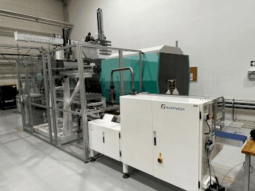 A Arburg Allrounder 920H 5000-4600 gép elölnézete