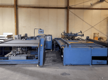 A TWIN SEAM KA 2000-3000 gép elölnézete