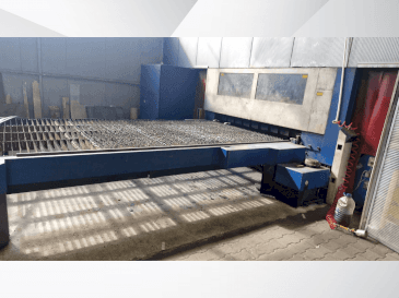 A TRUMPF TRUMATIC L 4030 gép elölnézete
