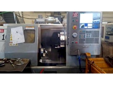 A HAAS SL-10 gép elölnézete