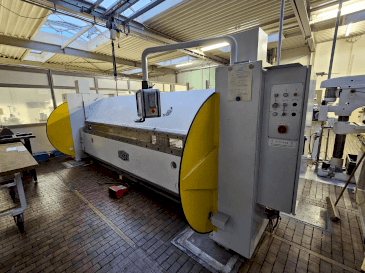 A SCHRODER-FASTI 215-40-4  gép elölnézete