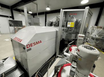 A Kloeckner Desma PU D522/12-LDI gép elölnézete