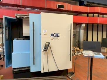 A AGIE AGIEMATIC + AGIEPULS 60 HSF gép elölnézete